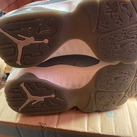 Jordan 9s size 8.5 in good condition - Picture 5 of 5